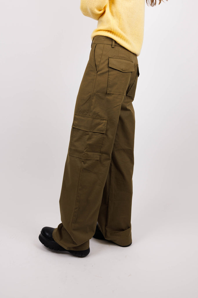Baggy Low Rise Cargo Pant